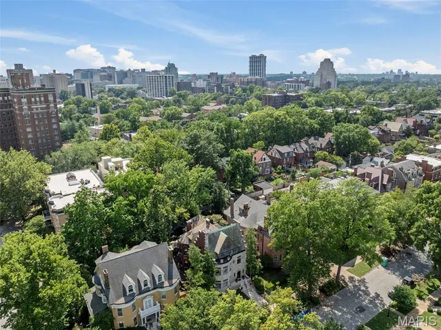 $925,000 | 4410 Westminster Place, St. Louis, MO 63108