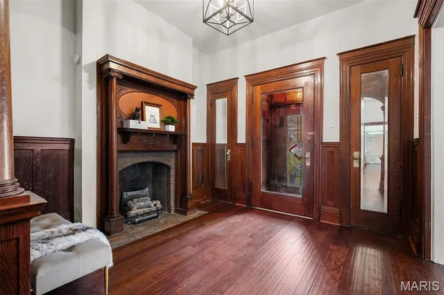 $925,000 | 4410 Westminster Place, St. Louis, MO 63108