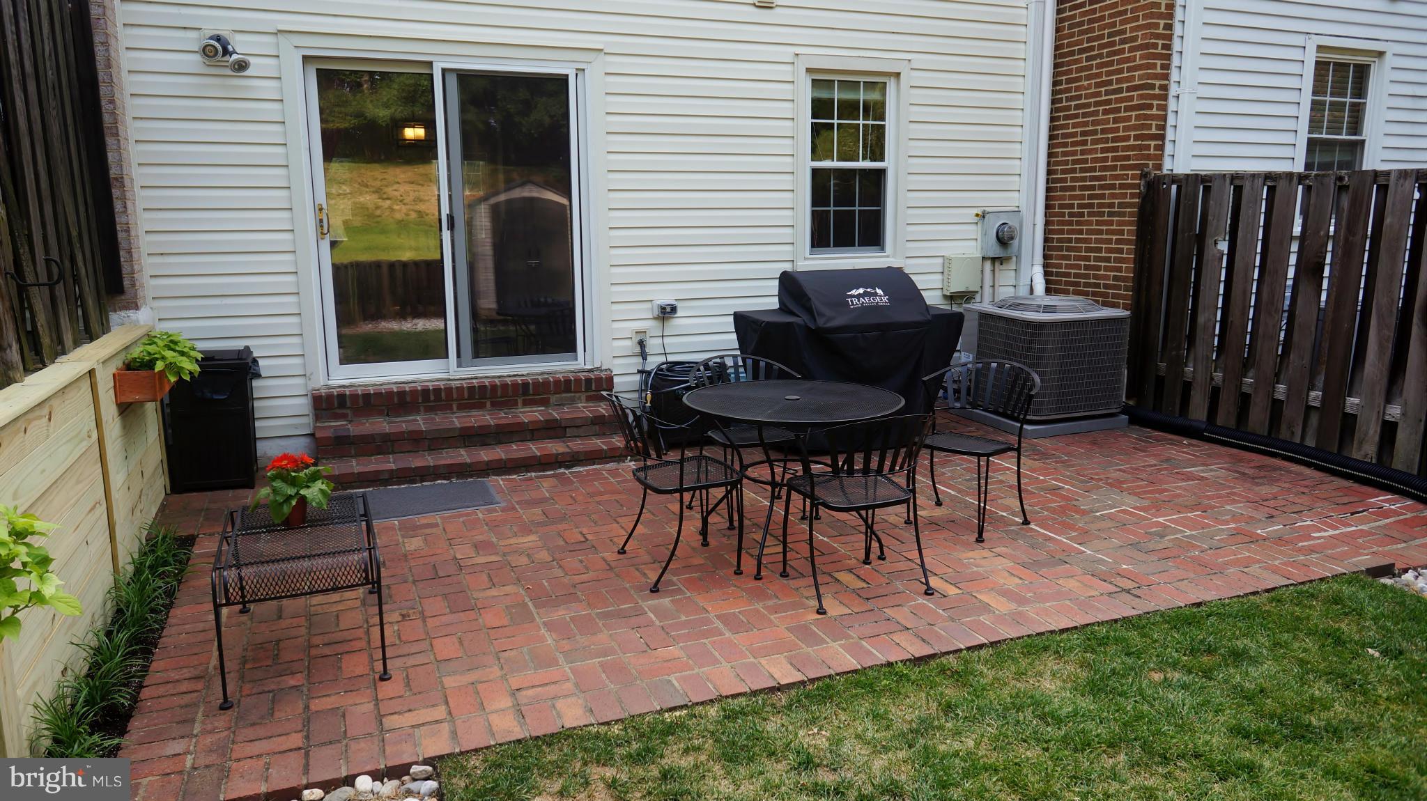 8373 Luce Court Springfield, VA 22153 - Photo 12 of 27 Exterior (Rear)