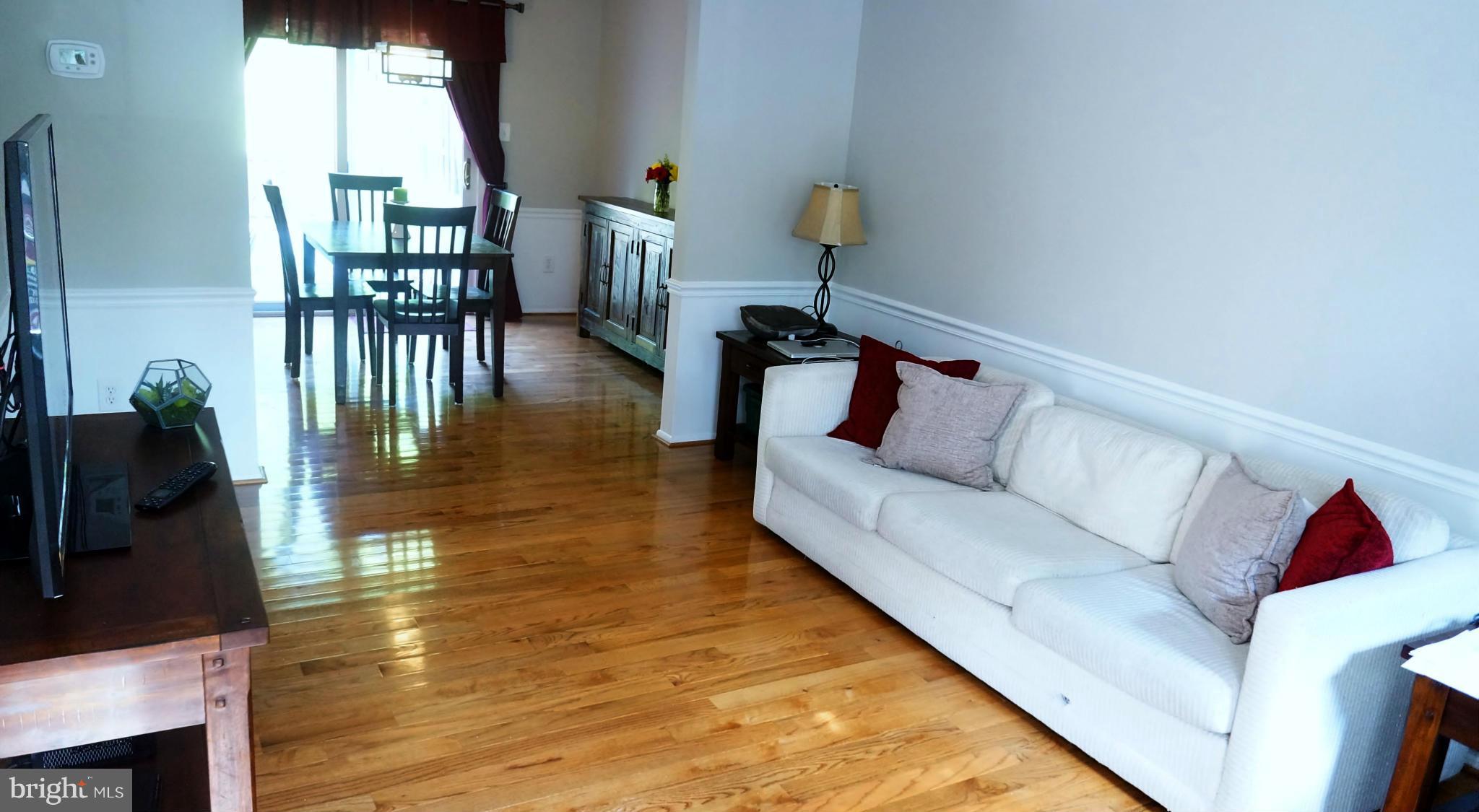8373 Luce Court Springfield, VA 22153 - Photo 3 of 27 Family Room