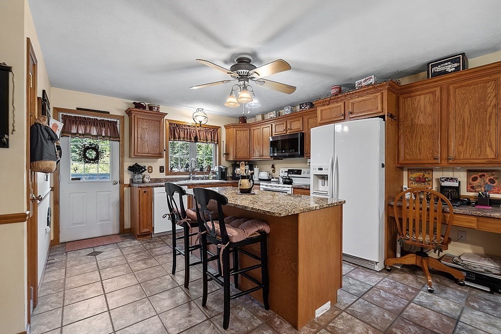 34 Gardner Road Ashburnham, MA 01430 - Photo 9 of 39 Gallery Image 9