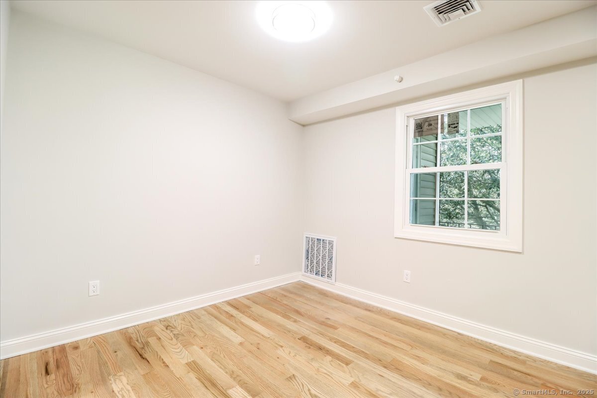 50 Greenhouse Road, Unit 42C Bridgeport, CT 06606 - Photo 11 of 26