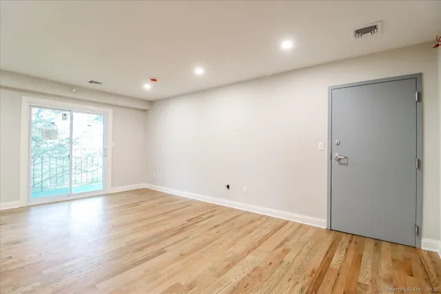 $199,900 | 50 Greenhouse Road, Unit 42C, Bridgeport, CT 06606