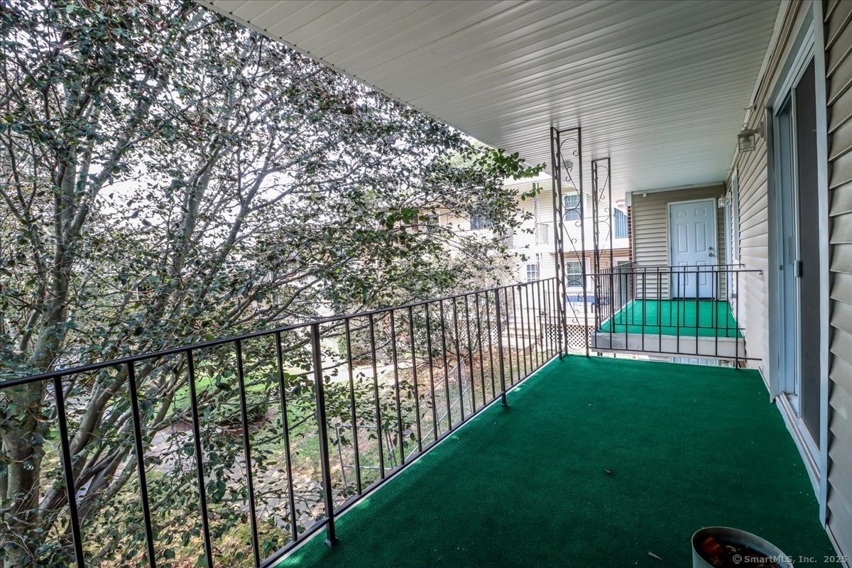 50 Greenhouse Road, Unit 42C Bridgeport, CT 06606 - Photo 21 of 26 Private Deck