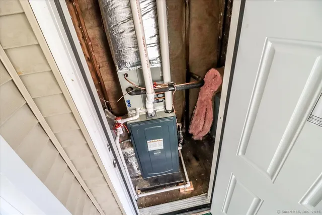 $199,900 | 50 Greenhouse Road, Unit 42C, Bridgeport, CT 06606