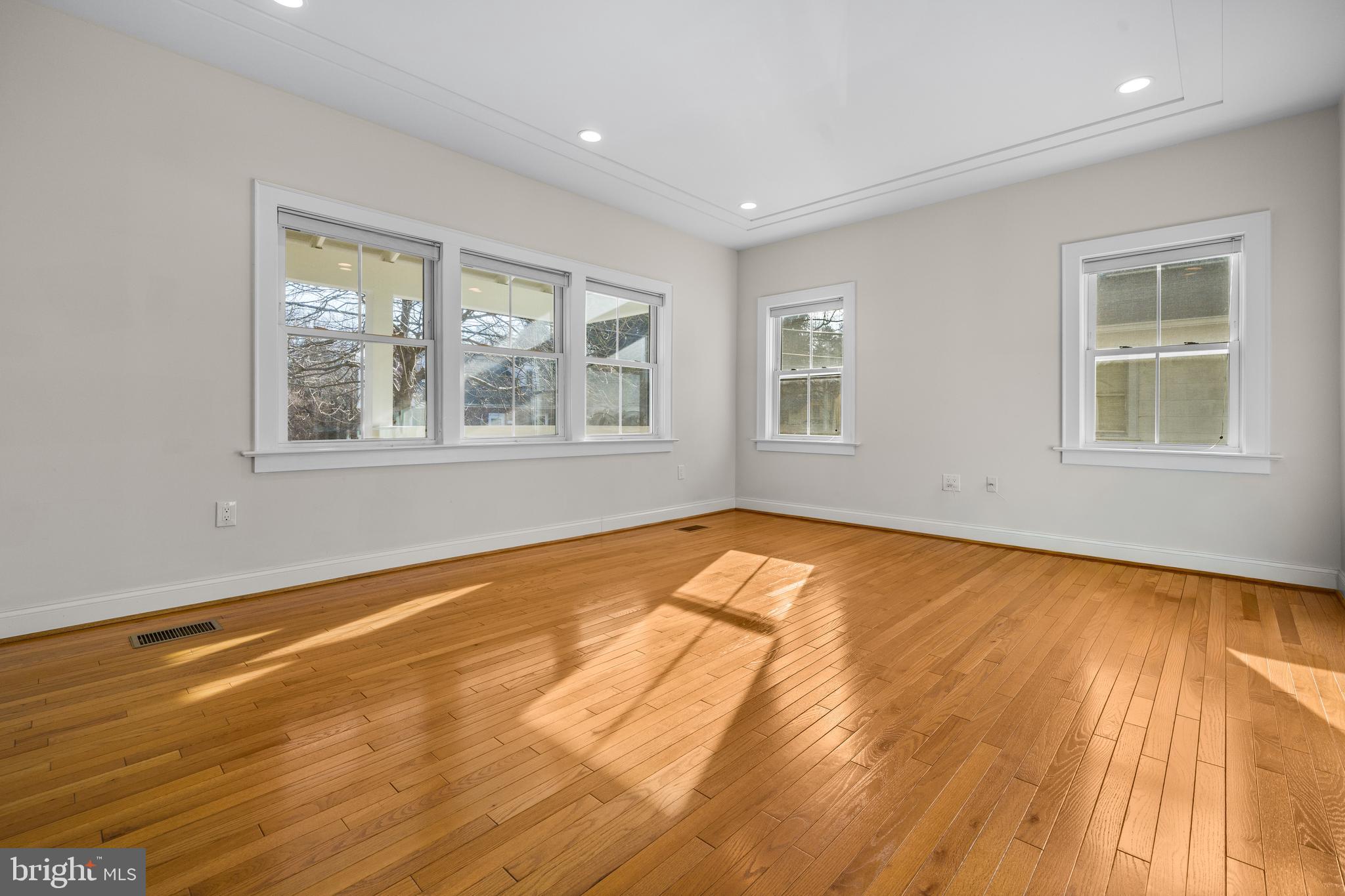 8210 Grove Street Silver Spring, MD 20910 - Photo 10 of 45 Gallery Image 10