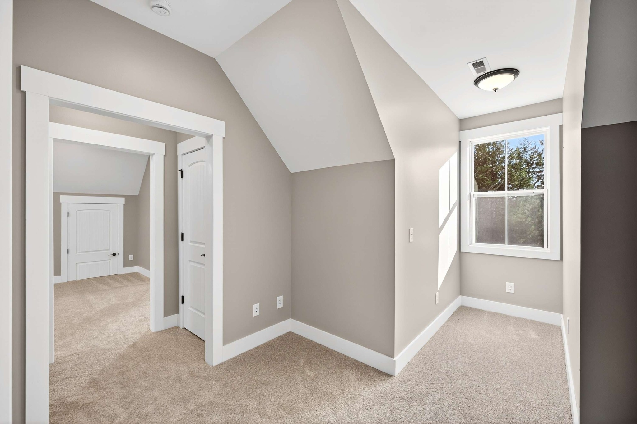 4852 Ash Hill Road Spring Hill, TN 37174 - Photo 38 of 45 an empty room with windows and closet