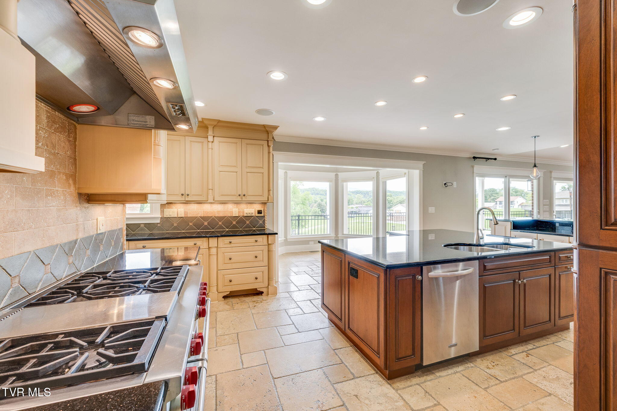 20484 Lake Road Abingdon, VA 24211 - Photo 19 of 84 015