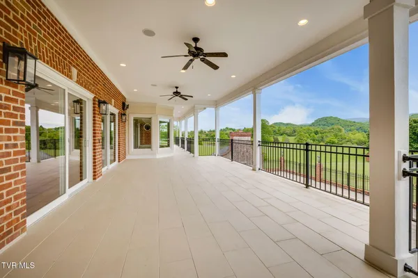 $1,290,000 | 20484 Lake Road, Abingdon, VA 24211