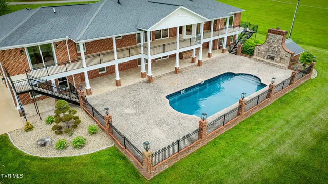 $1,290,000 | 20484 Lake Road, Abingdon, VA 24211