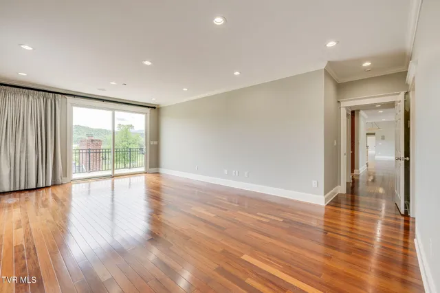 $1,290,000 | 20484 Lake Road, Abingdon, VA 24211