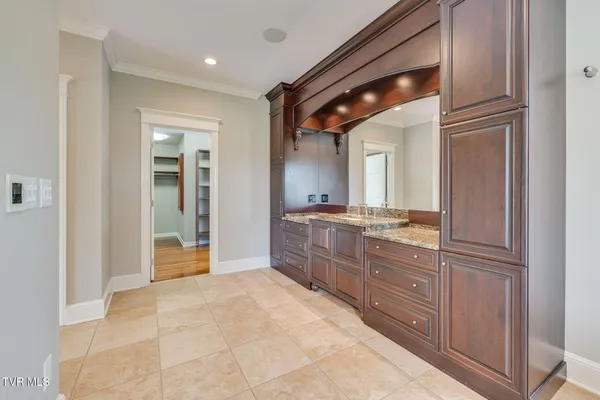 $1,290,000 | 20484 Lake Road, Abingdon, VA 24211