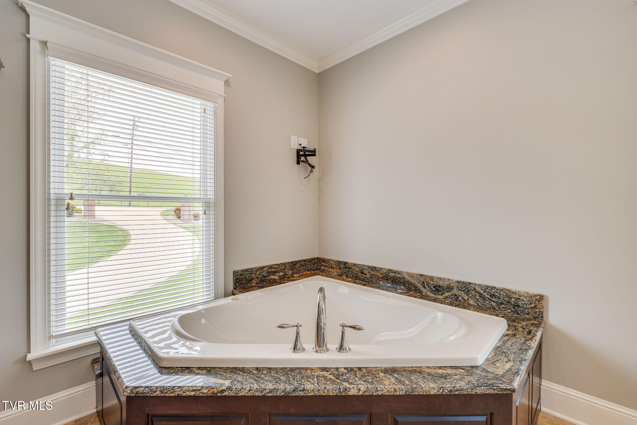 20484 Lake Road Abingdon, VA 24211 - Photo 35 of 84 029