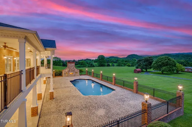 $1,290,000 | 20484 Lake Road, Abingdon, VA 24211