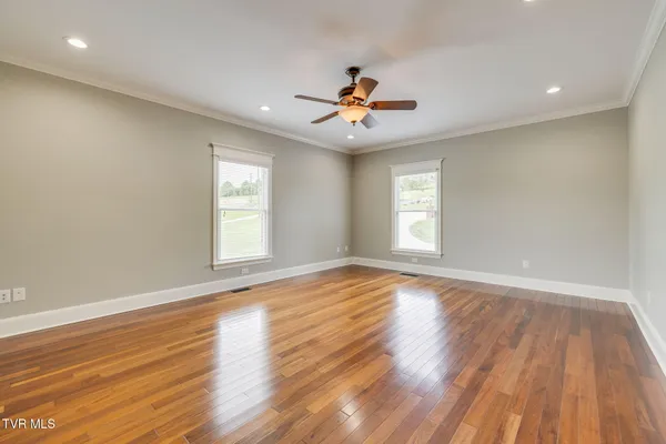 $1,290,000 | 20484 Lake Road, Abingdon, VA 24211