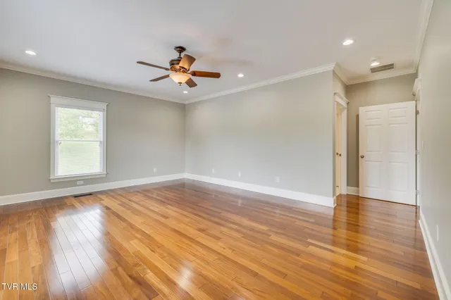 $1,290,000 | 20484 Lake Road, Abingdon, VA 24211