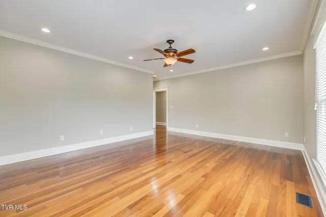 $1,290,000 | 20484 Lake Road, Abingdon, VA 24211