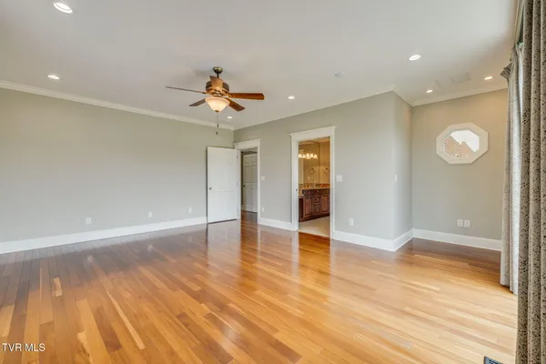 $1,290,000 | 20484 Lake Road, Abingdon, VA 24211