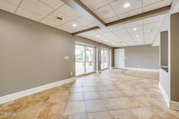 $1,290,000 | 20484 Lake Road, Abingdon, VA 24211