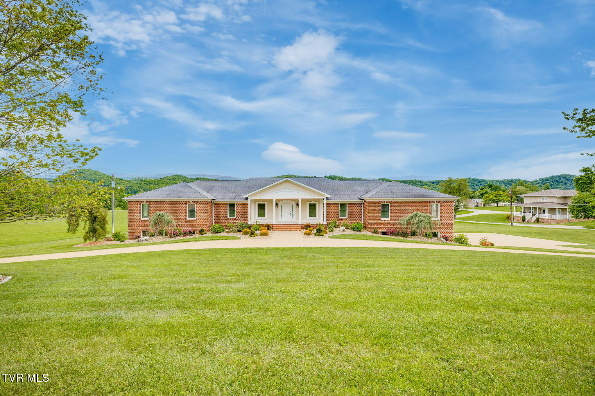 20484 Lake Road Abingdon, VA 24211 - Photo 8 of 84 002