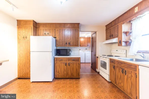 $399,900 | 33 Onyx Lane, Gilbertsville, PA 19525