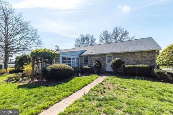 $399,900 | 33 Onyx Lane, Gilbertsville, PA 19525