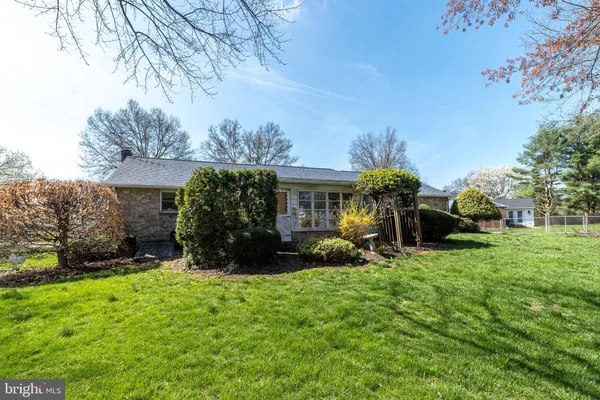$399,900 | 33 Onyx Lane, Gilbertsville, PA 19525