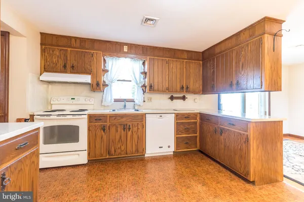 $399,900 | 33 Onyx Lane, Gilbertsville, PA 19525