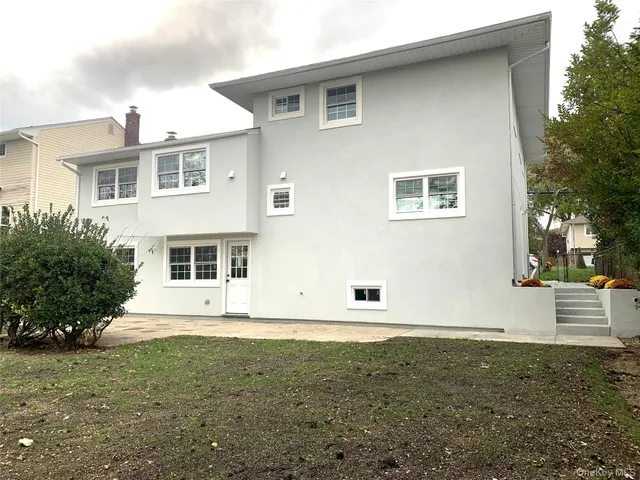 $999,999 | 1706 Old Mill Road, Merrick, NY 11566