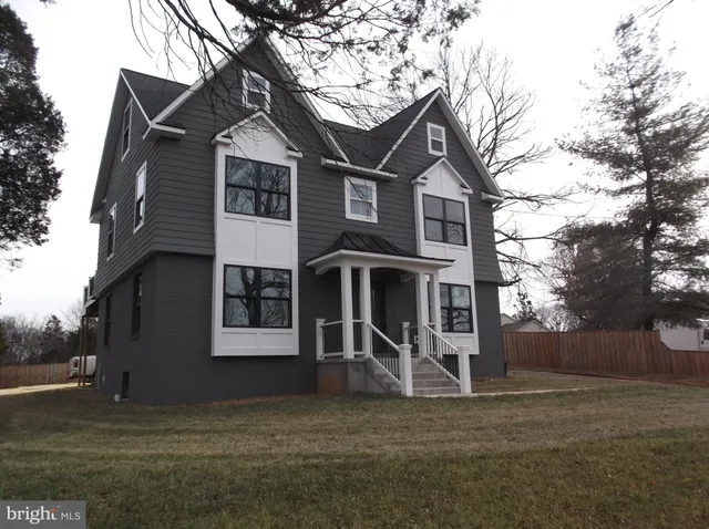 $850,000 | 8323 Rolling Road, Manassas, VA 20110