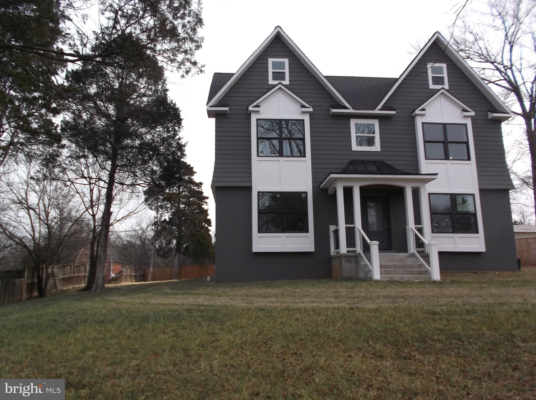 8323 Rolling Road Manassas, VA 20110 - Photo 3 of 5 Front