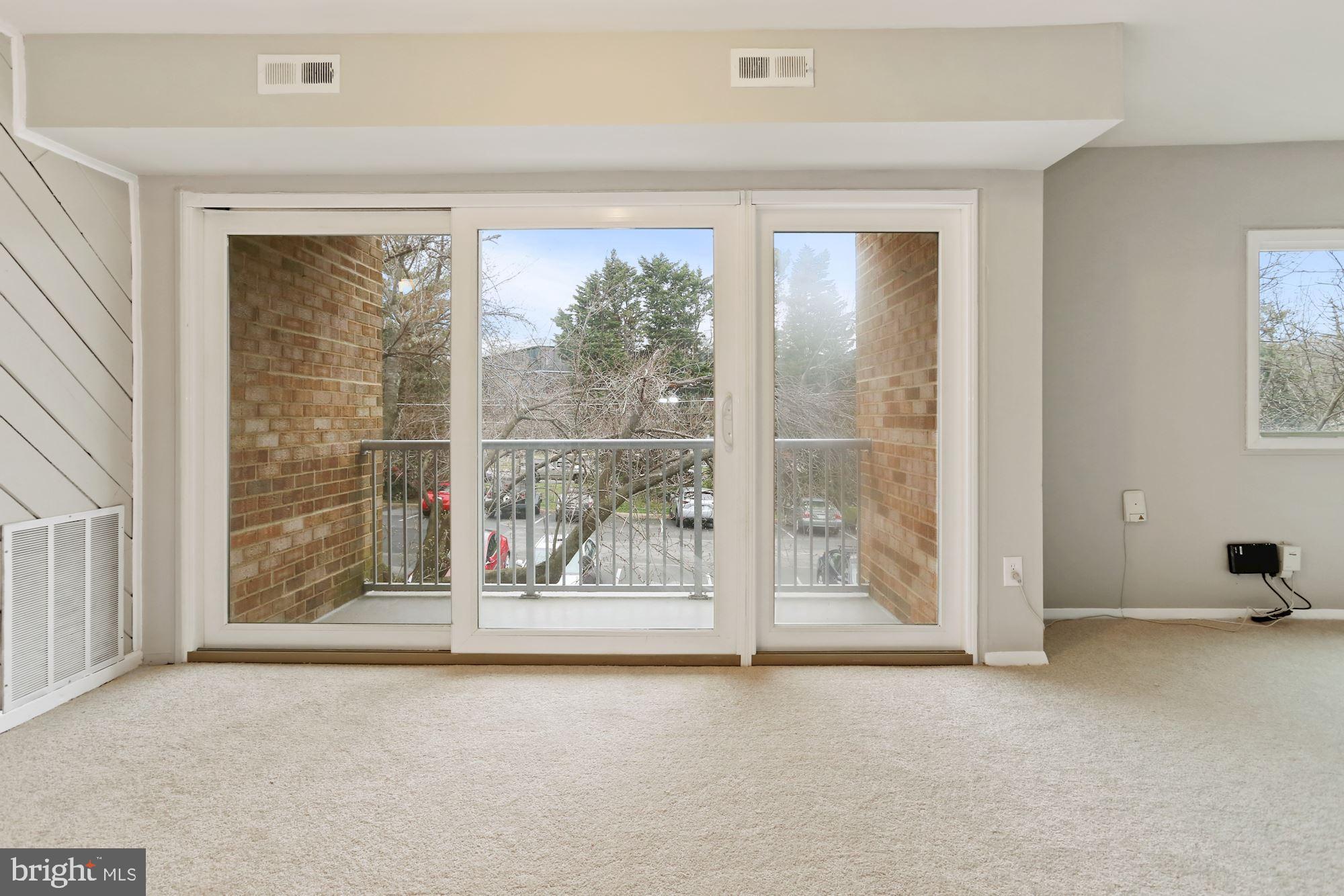 2909 Charing Cross Road, Unit 10 Falls Church, VA 22042 - Photo 15 of 26 Dining Room