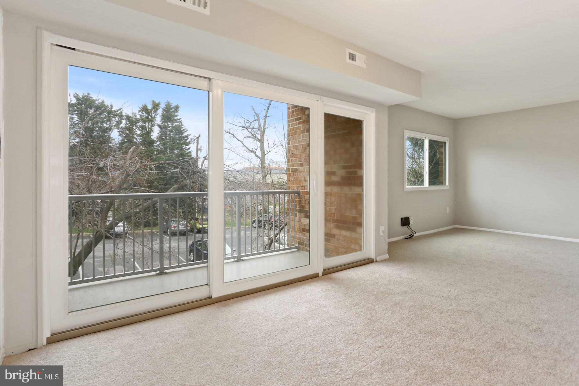 2909 Charing Cross Road, Unit 10 Falls Church, VA 22042 - Photo 16 of 26 Dining Room