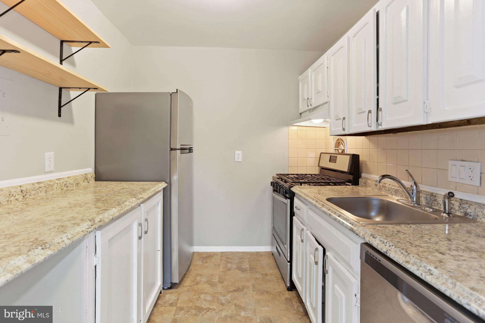 2909 Charing Cross Road, Unit 10 Falls Church, VA 22042 - Photo 17 of 26 Kitchen