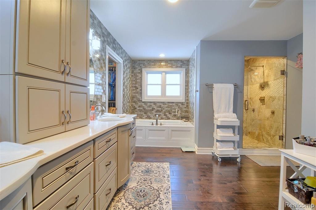 354 Olivewood Court Rochester, MI 48306 - Photo 45 of 77