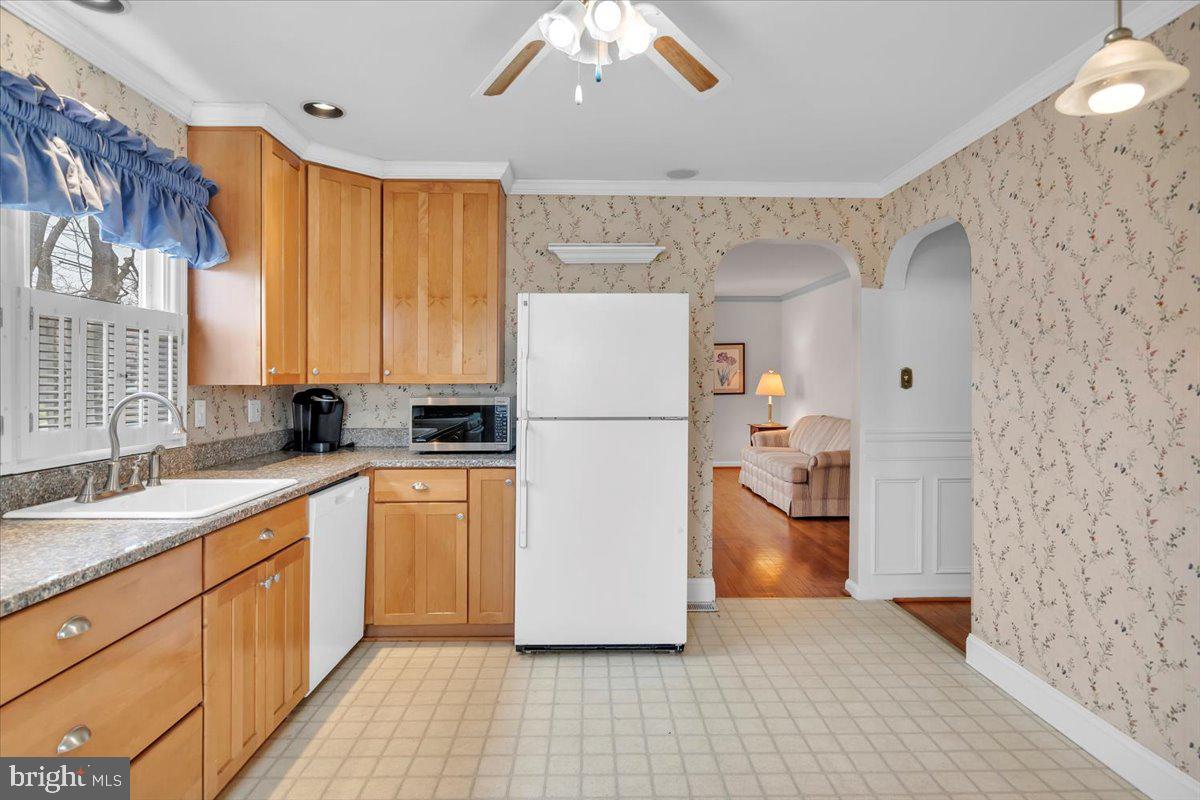 18 Ridgley Street Mount Holly, NJ 08060 - Photo 8 of 25