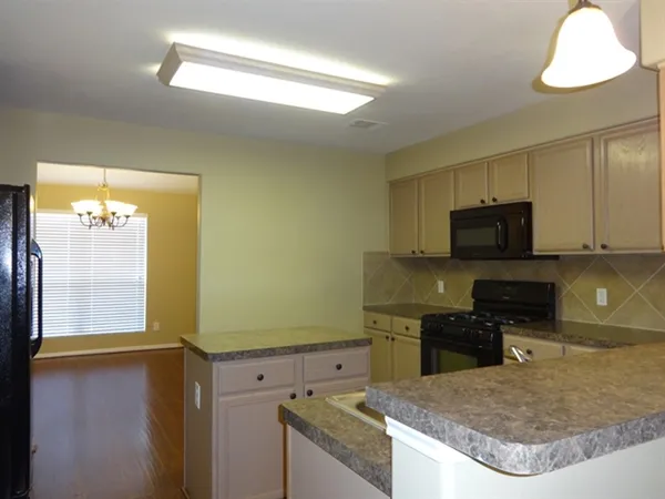 $2,125 | 16727 Foursquare Drive, Conroe, TX 77385