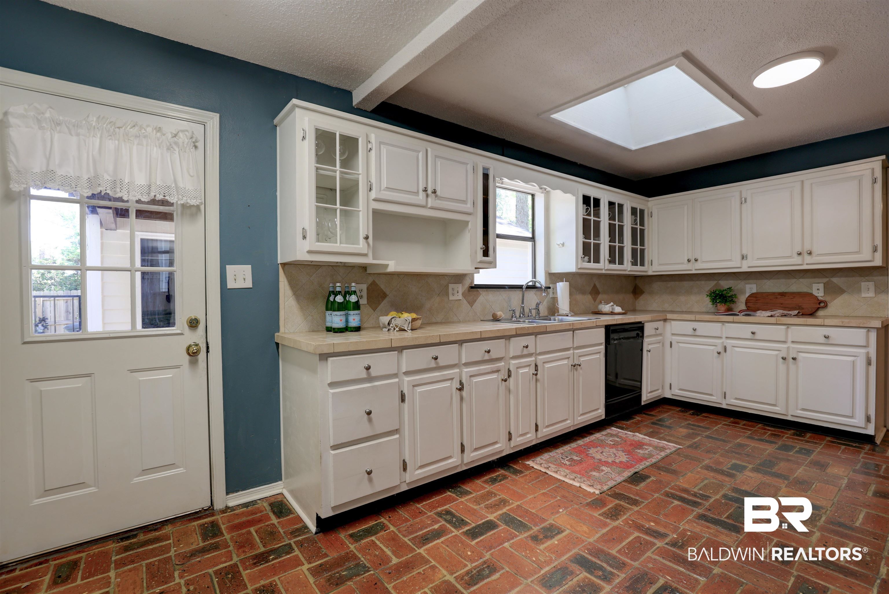7312 Wild Oaks Road Fairhope, AL 36532 - Photo 11 of 32 Kitchen