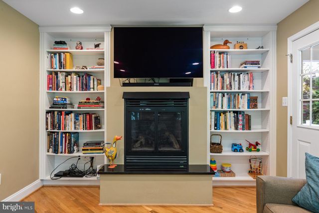 $1,500,000 | 1812 North Hollister Street, Arlington, VA 22205