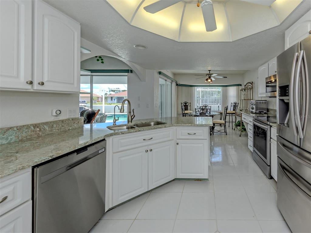 25244 Rampart Boulevard Punta Gorda, FL 33983 - Photo 11 of 54