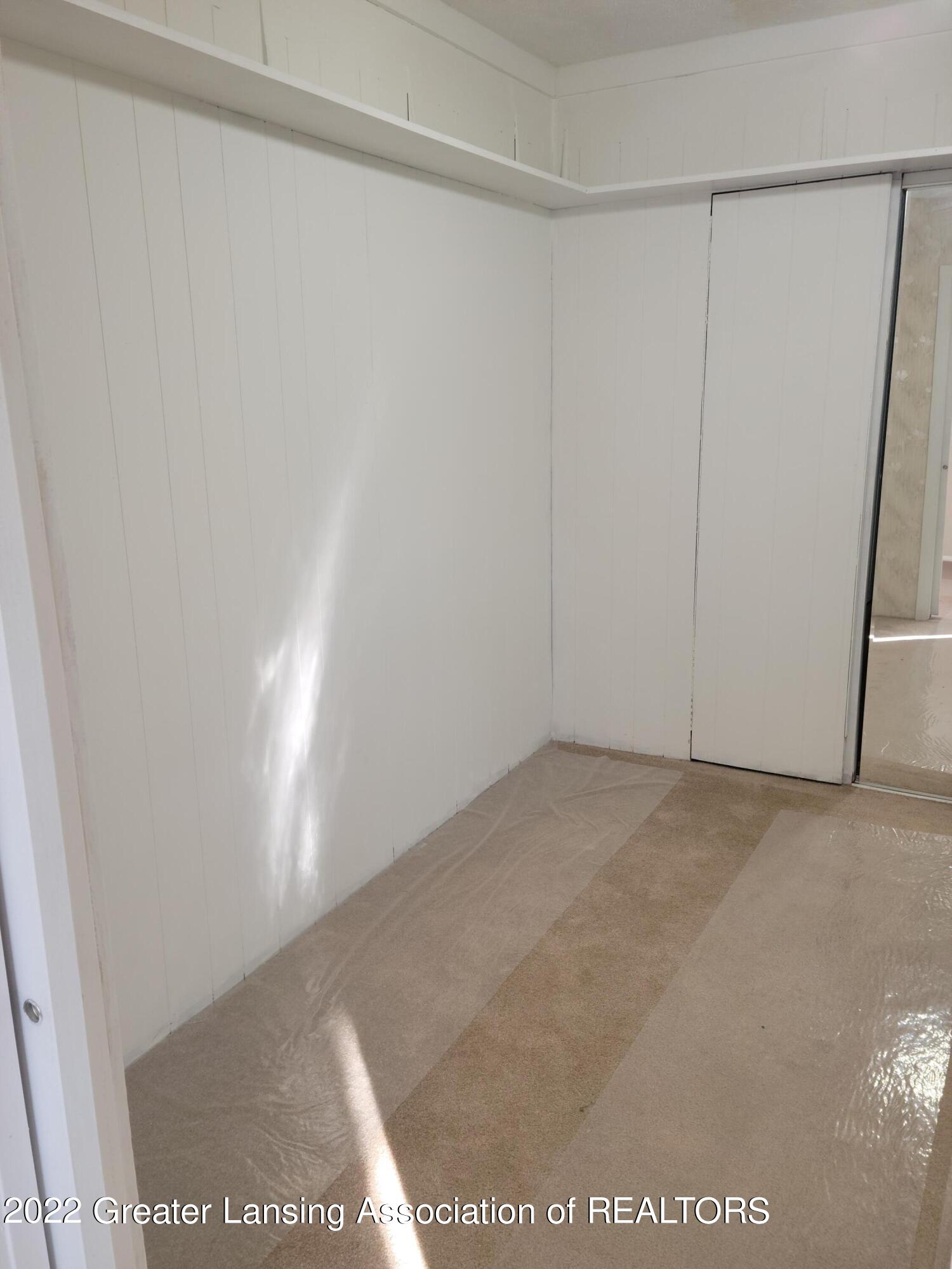 2032 Lambden Road Flint, MI 48532 - Photo 9 of 19 bedroom 2