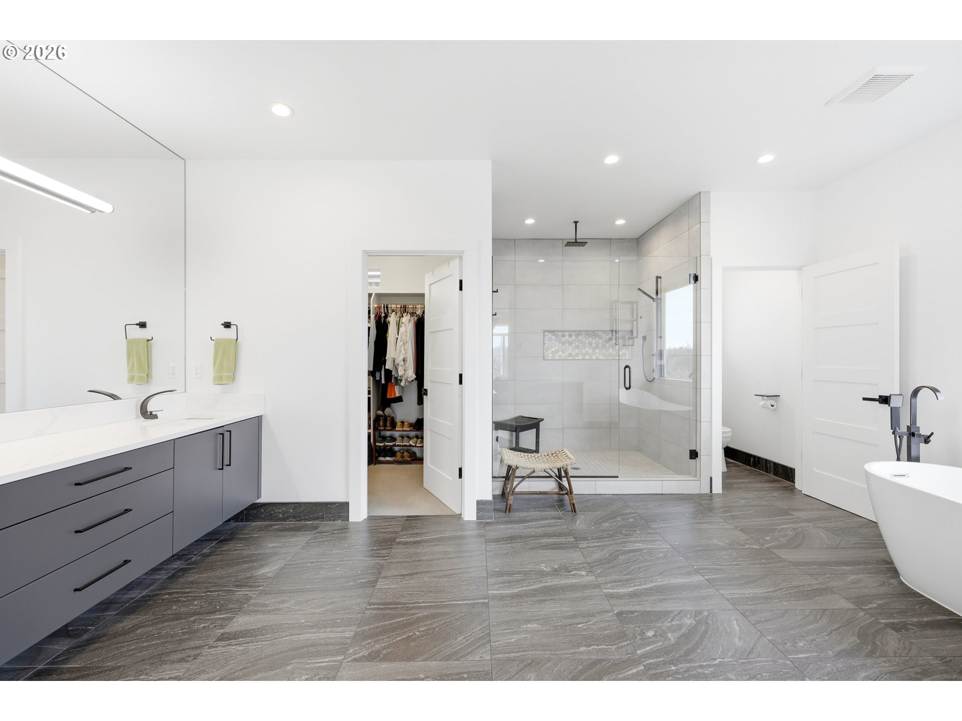 1345 North R Street Washougal, WA 98671 - Photo 29 of 47 Attached Bathroom #1