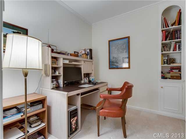 820 Cherokee Road, Unit J2 Charlotte, NC 28207 - Photo 13 of 14 Gallery Image 13