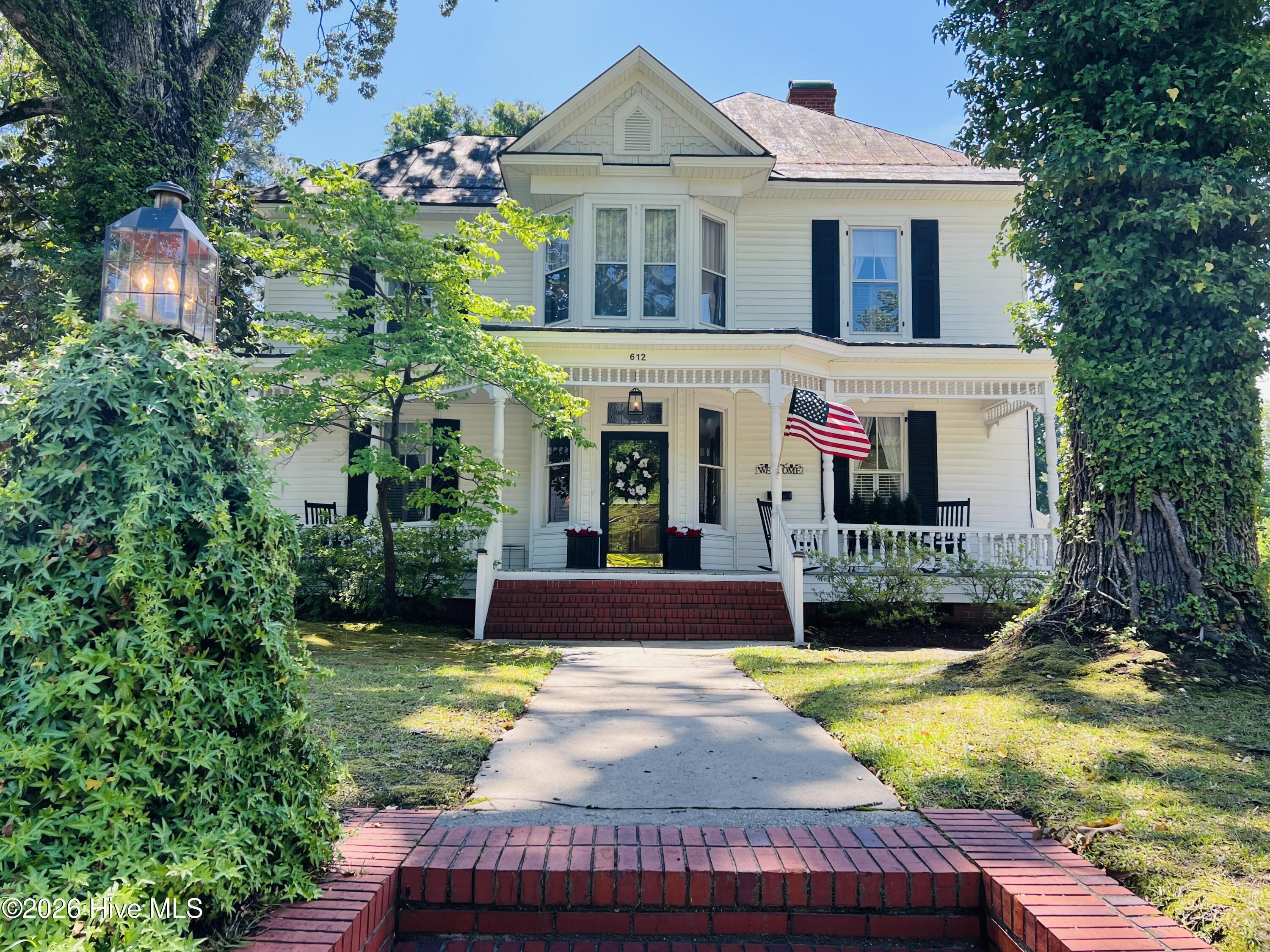 612 College Street Clinton, NC 28328 - Photo 1 of 57 IMG_0863