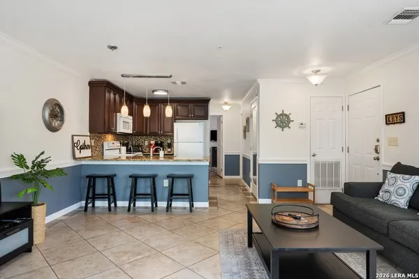 $375,000 | 730 East Mather, Unit 301, New Braunfels, TX 78130