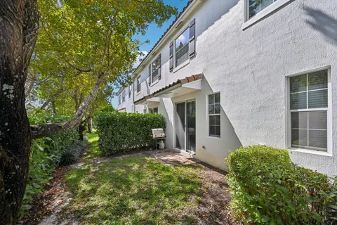 $439,000 | 482 Graham Place, Boynton Beach, FL 33435