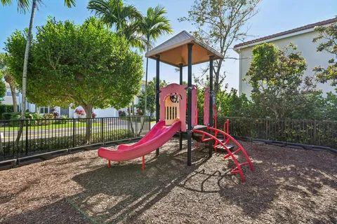 $439,000 | 482 Graham Place, Boynton Beach, FL 33435