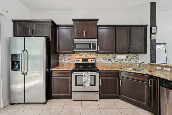 $439,000 | 482 Graham Place, Boynton Beach, FL 33435