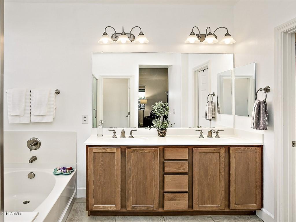 1088 Rigo Ranch Road Prescott Valley, AZ 86314 - Photo 14 of 37 Master Bathroom