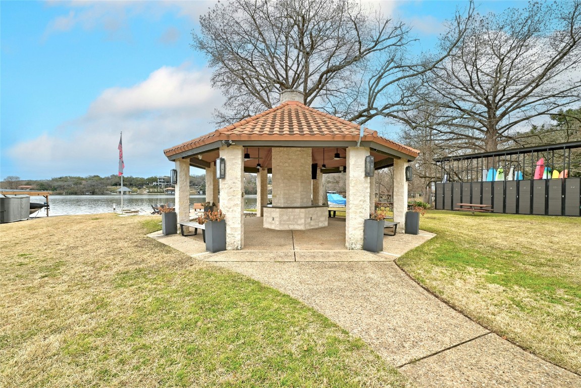 4207 Bennedict Lane Austin, TX 78746 - Photo 25 of 27 a view of a house with swimming pool